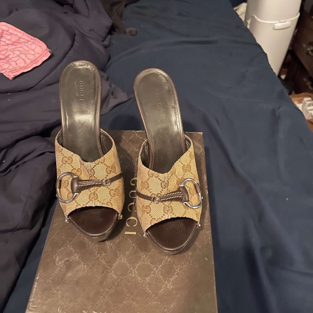 Authentic gucci clogs